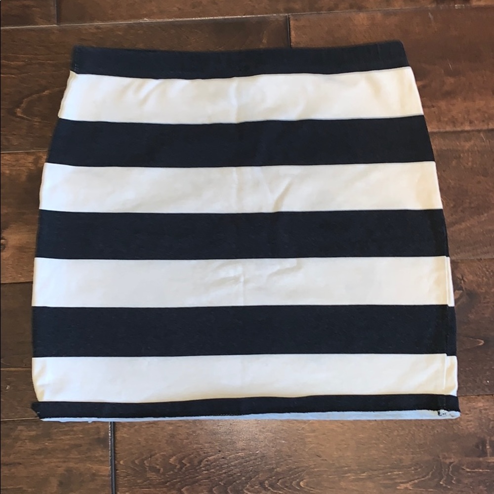 Mini pencil skirt